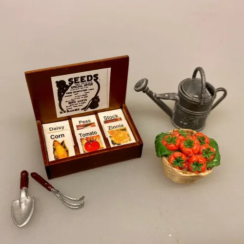 Miniature Kasse med frøposer grøntsager, hjemmedyrkede, grøntsager, havearbejde, frøposer, blomsterfrø, grøntsagsfrø, forspiring, udplantning, havearbejde, biti, ribe, miniaturer, tomater, drivhus, gavekort, gaveide, symbolsk, gave, sangskjuler