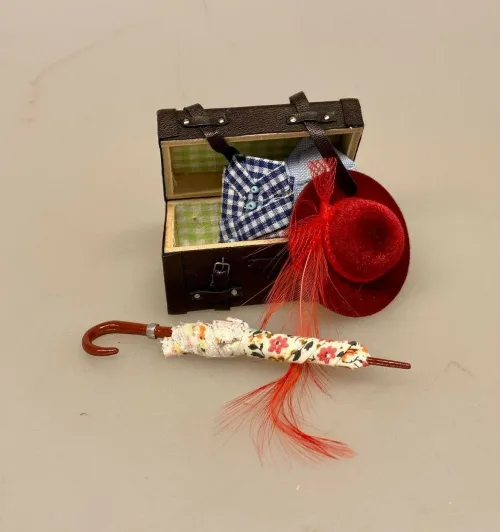 Miniature Paraply Blomstret, feminin, dame, paraply, parasol, lady, fin, dame, dukkehus, tilbehør, ting til, sætterkasse, sættekasse, sangskjuler, symboslk, gave, gaveide, gavekort, regnvejr, rain, biti, ribe