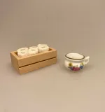 Miniature Potte med roser, natpotte, nat, tissepotte, tissetrængende, drukket af potten, badeværelse, bad, dukkehus, nissebo, nissedør, nissetilbehør, dukkehusting, dukkehustilbehør, biti, ribe