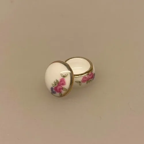 Miniature Vatdåse med roser, porcelænsdåse, badeværelse, tilbehør, bad, gå glad i bad, bodouir, dameting, dukkehusting, dukkehustilbehør, biti, ribe