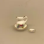 Miniature Servantesæt med roser, etagevask i det daglige., Miniature Vatdåse med roser, porcelænsdåse, badeværelse, tilbehør, bad, gå glad i bad, bodouir, dameting, dukkehusting, dukkehustilbehør, biti, ribe