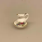 Miniature Servantesæt med roser, etagevask i det daglige., Miniature, porcelænsdåse, badeværelse, tilbehør, bad, gå glad i bad, bodouir, dameting, dukkehusting, dukkehustilbehør, biti, ribe