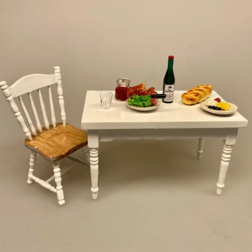 Miniature Fletbrød, brød, bagværk, franskbrød, bagekursus, bager, bageri, bagerbutik, konditori, gave, symbolsk, dukkehus, ting, tilbehør, nisser, nissebo, nissedør, nisserne, biti, ribe, sættekasse, sætterkasse, 1:12,Miniature Fad med Flæskesteg, skinke, skinkesteg, steg, middagsmad, middagsret, julemad, julemiddag, nissebo, nisser, nisse, tilbehør, ting, dukkehus, dukkehustilbehør, sangskjuler, symbolsk, gave, gavekort, mad, dukkemad, biti, ribe,