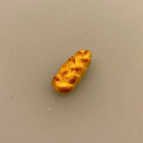 Miniature Fletbrød, brød, bagværk, franskbrød, bagekursus, bager, bageri, bagerbutik, konditori, gave, symbolsk, dukkehus, ting, tilbehør, nisser, nissebo, nissedør, nisserne, biti, ribe, sættekasse, sætterkasse, 1:12