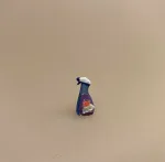 Miniature Glasspray Glass Plus, glassex, vinduesspray, glasrens, rengøring, 1:12, dukkehus, ting, tilbehør, sætterkasse, sættekasse, nissebo, nisser, sangskjuler, rengøringsjob, symbolsk, gave, ide, rengøringshjælp, biti, ribe