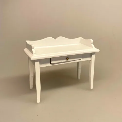 Miniature Hvidt Skrivebord, kontor, skrivebord, dameskrivebord, entre, bord, hvidt, hvidmalet, dukkehusmøbler, dukkehus, dukkestue, tilbehør, ting til, miniature, nisser, træ, sangskjuler, symbolsk, gave, gaveide, biti, ribe