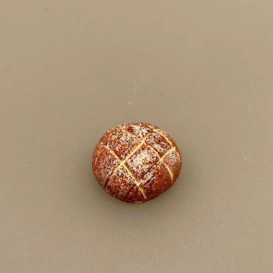 Miniature Rundt Brød håndlavet og håndmalet med flot finish