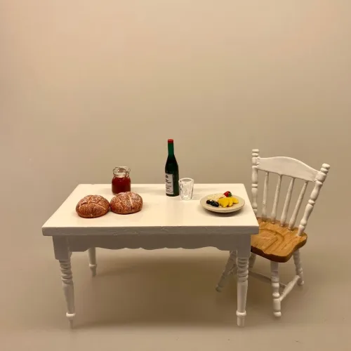 Miniature Rundt Brød, bageri, bagerbutik, bagekursus, den store bagedyst, langtidshævet, surdej, dukkehus, tilbehør, ting til, dukkehuset, dukkehjem, miniature, dukkemad, sætterkasse, sættekasse, nisser, nissedør, nissebo, legemad, biti, ribe, sangskjuler, symbolsk, gave, gavekort