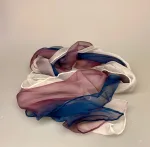 Silkechiffon Tørklæde 1158 - Blækblå/lyng/hvid, 1158-178, silketørklæde, silkechiffon, kvalitet, let, eksklusivt, lækkert, gaveide, mors dag, fødselsdag, luksus, smukt, let, lunt, elegant, ren silke, 100%, biti, ribe