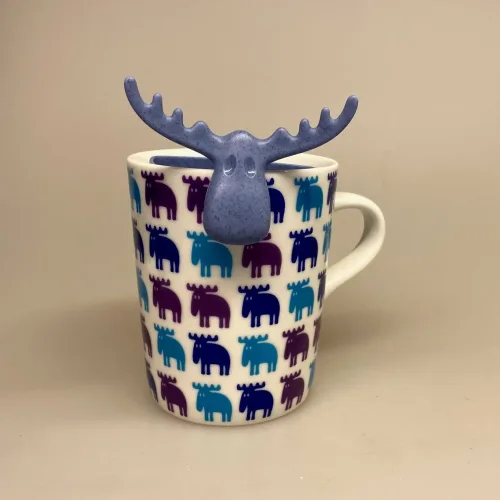 Tesi - Te si til krus - Elg Blå, tesi, blå, himmelblå, elg-tesi, Tesi - Te si til krus - Elg Rosa, tesi, tee, tea, strainer, tedrikker, teelsker, elsker, gave, gaveide, kop te, smart, sjov, løs te, tekrus, krus te, kopte, tekop, biti, ribe, svensk, elg, elsdyr, elge, elgsdyr, moose, elgetesi, elg-tesi, ribe, biti