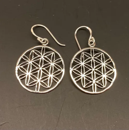 Ørehængere i sølv - Livets Blomst flad, amulet, magisk, lykkeamulet, rejse, beskyttelse, skytsengel, gaveide, yoga, østen, mystik, chakra, øreringe, hængeøreringe, store, flotte, specielle, student, studentergave, fødselsdag, yogalærer, instruktør, indsigt, biti, ribe, ægte, ren sølv, sterling sølv, nikkelfri, billige