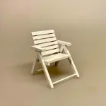 Miniature Havestol af træ hvid, Miniature Solstol af træ hvid, solstol, liggestol, pool, driverliv, pension, efterløn, rejsegavekort, solferie, ferie, ferierejse, syd på, solbadning, daser, daseferie, all inclusive, gaveide, gave, gavekort, miniature, dukkehus, møbler, terrasse, havemøbler, terrassemøbler, 1:12, sangskjuler, symbolsk, gaveide, pengegave, biti, ribe, miniaturer, dukkemøbler