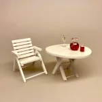 Miniature Klapbord af Træ Hvidt, Miniature Havebord af træ hvidt, Miniature Havestol af træ hvid, Miniature Solstol af træ hvid, solstol, liggestol, pool, driverliv, pension, efterløn, rejsegavekort, solferie, ferie, ferierejse, syd på, solbadning, daser, daseferie, all inclusive, gaveide, gave, gavekort, miniature, dukkehus, møbler, terrasse, havemøbler, terrassemøbler, 1:12, sangskjuler, symbolsk, gaveide, pengegave, biti, ribe, miniaturer, dukkemøbler