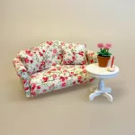 Miniature Sofa Polstret med Blomster, 23059, dukkehus, dukkehuset, dukkemøbler, dukkehusmøbler, sofa, mini, miniature, polster, polstret, sommerhus, sommerlig, fin, feminin, sød, liberty, blød, morfar, middagslur, sove til middag, middagslur, lille lur, en på øjet, sangskjuler, blomster, ny sofa, gavekort, symbolsk, gave, til, gave, gaveide, pengegave, dukkemøbler, biti, ribe,