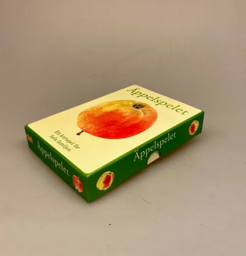 Kortspil - Æbler, æbler, æblesorter, æble, apples, æblespil, kortspil, fauna, flora, dansk, natur, lærerigt, for børn, spil, smukt, gave, gaveide, æbletræer, plantage, æblemost, koldpressede, æble, ting med, æbler, biti, ribe, svensk, design,