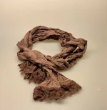 8092 Silketørklæde med kniplingsbort - brunt, ensfarvet, feminint, sporty, specielt, luksus, lækkert, silke silketørklæde, stola, hæklet, takkekant, knilpet, kniplinger, brunt, tørlklæde, gave, gaveide, biti, ribe