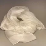 Silketørklæde Pongé 1410 XL - Hvidt, konfirmation, konfirmand, bryllup, brud, brrudetilbehør, silke, ren, ægte, 100%, hvidt, hvid, stola, bolero, fest, over skuldrene, stola, sjal, silketørklæde, stort, let, fnuglet, tyndt, eksklusivt, flot, biti, ribe