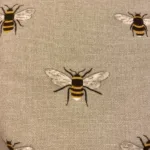 Grillhandske bomuld med tryk - Bier, bi, bier, bisværm, biavler, honning, lynghonning, biavl, honningbi, grill, weber, gaveide, kok, madlavning, gaveide, biodiversitet, natur, dansk, danmarks, insekter, biodiversitet, biti, ribe, nationalpark, vadehavet, marsken