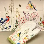 Viskestykke Bomuld med Vilde Blomster og Fugle , Grillhandske bomuld med Blåmejse og blomster, flora, vilde blomster, grøftekantsblomster, sommerhus, feminin, feminint, Grillhandske - bomuld med tryk, køkken, køkken tekstiler, grillvante, grillhandske, grydelap, varme ting, fugle, naturens fugle, oinitolog, jeg kigger på fugle, ting med fugle, danske fugle, fugle i farver, fauna, natur, flot, biti, ribe, vadehAVET, SORT SOL,