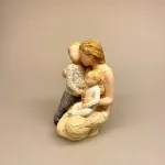 More than words - Mor med søn og baby - Contentment, tilfredshed, lykke, mor, moder, moderskab, mors dag, børn, datter, søn, lille ny, lillesøster, lillebror, baby, storebror, figur, gave, gaveide, smuk, noget særligt, symbolsk, kærlighed, biti, ribe