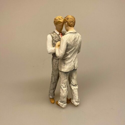 More than words figur - Forever my Love, More than words figur, kærester, homo, homobryllup, bøsser, bøssepar, bøssevielse, bryllup, brødre, bedste venner, kammerater, bedste ven, min bror, brormand, bro, guys, figur, speciel, kunst, kærlighed, hengivenhed, symbolsk, symbolik, gaveide, gave, bryllupsgave, registreret, biti, ribe, arora, willowtree, bryllupskage, topfigur, kagefigur, kransekagefigur