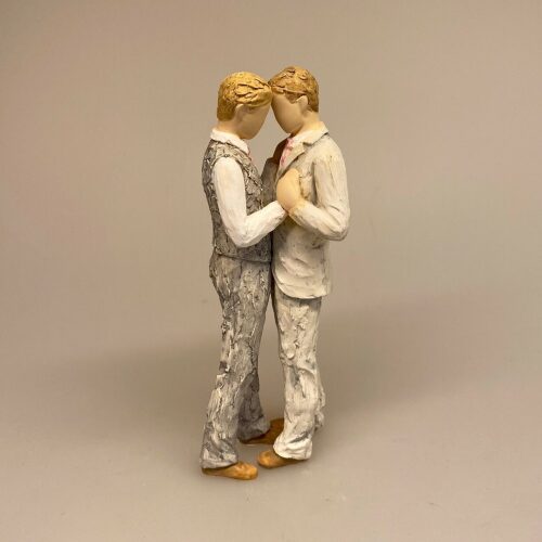 More than words figur - Forever my Love, More than words figur, kærester, homo, homobryllup, bøsser, bøssepar, bøssevielse, bryllup, brødre, bedste venner, kammerater, bedste ven, min bror, brormand, bro, guys, figur, speciel, kunst, kærlighed, hengivenhed, symbolsk, symbolik, gaveide, gave, bryllupsgave, registreret, biti, ribe, arora, willowtree, bryllupskage, topfigur, kagefigur, kransekagefigur