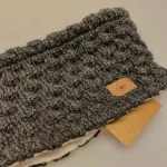 Pandebånd merinould med fleece - Nyhavn Koksgrå, pandebånd, ørevarmer, til mænd, til herrer, til damer, ulden, uld, merino, merinould, håndstrikket, windstopper, varmt, vinter, cykel, håndstrikket, mørkegråt, sort, flot, med foer, foret, fleece, kradser ikke, biti, fuza, ribe, gave, julegave, gaveide