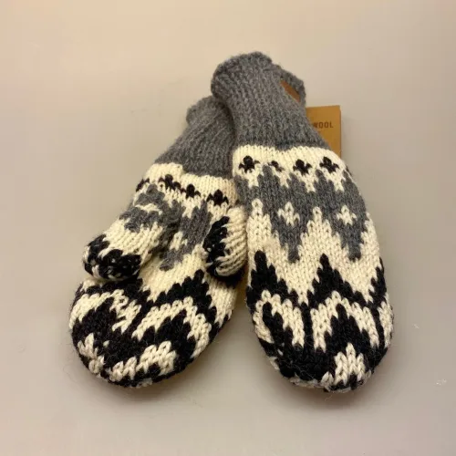 Strikkede luffer uld med foer og mønster blå farver, Strikkede luffer uld med foer petrol, Strikkede luffer uld med foer gule, håndstrikkede, luffer, vanter, handsker, uldvanter, uldluffer, strikluffer, strikvanter, varm, varme, tykke, lækre, bløde, forede, smarte, perlestrik, hipster, cool, vinterluffer, biti, ribe, fuza,