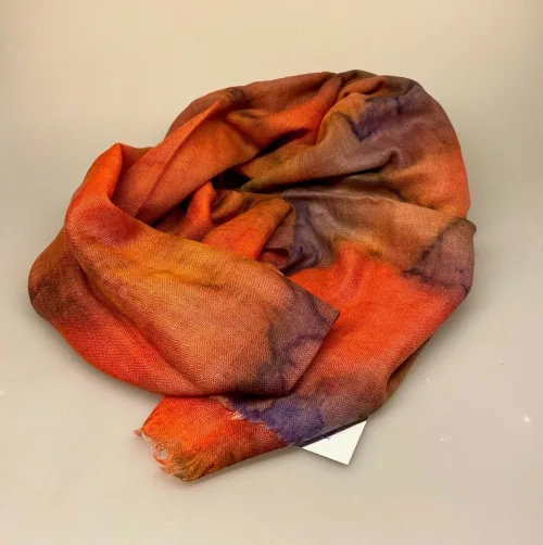 Tørklæde Let Vævet uld - Djian Koloreret Efterårsløv, 1731-F, varme farver, Tørklæde Let Vævet uld - Djian Ko, Tørklæde Let Vævet uld - Djian, Tørklæde Let , ren, natur, naturlige, materialer, uld, blødt, blød, kradser ikke, lunt, elegant, lækkert, super, kvalitet, soft, silke, uld-silke, luksus, sjal, stola, fest, tilbehør, over skuldrene, kjole, dansk, design, gave, gaveide, fødselsdag, biti, ribe