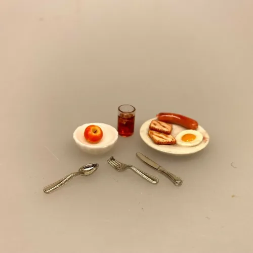 Miniature Tallerkener 2 stk. Hvid porcelæn, Miniature Hvid Riflet skål porcelæn, lillebitte, bittelille, skål, dyb tallerken, mini, miniaturer, service, dukkeservice, tilbehør, ting til, dukkehuset, sætterkassen, sættekasse, nisser, nissedør, nissehus, nissebo, riflet, royal copenhagen, 1:12, dukkehusting, dukkehustilbehør, sangskjuler, sjov, tale, symbolsk, gave, gaveide, pakkekalender, julekalender, jul, dukkestue, biti, ribe, brunch, morgenmad, morgenplatte, gavekort, æg og bacon, leberkäse, skinke, spejlæg