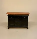 Miniature sort Kommode med guldkant, dukkehus, dukkemøbler, tilbehør, ting til, nisser, nissehus, nissedør, nissebo, dukkehusting, dukkehustilbehør, dukkehusmøbler, kommeode, miniature, 1:12, sangskjuler, symbolsk, gave, gaveide, møbler, gavekort til, dukke, biti, ribe,