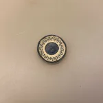 Miniature Tallerkener 2 stk Almue Keramik, tallerken, lertøj, almue, service, tallerkner, lertallerken, keramik, würtz, mini, miniature, borddækning, nisser, dukkerhus, ting til, tilbehør, nissedør, nissebo, 1:12, mini, dæk bord, tjener, sangskjuler, symbolsk, gave, gavekort, biti, ribe,