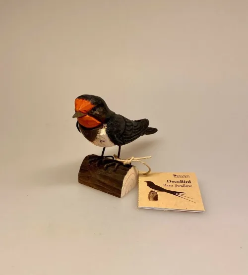 Naturens fugle af træ - Svale, svale, svalehale, landsvale, swallow, træsvale, svalefigur, træfugl, træfigur, håndlavet, håndsnittet, kunsthåndværk, natur, vejleder, vadehavet, fugle, ornitolog, fugleliv, fugle i farver, danske, fauna, flora, en svale gør ingen sommer, en enkelt svale, telefonmaster, biti, ribe, nationalpark