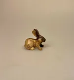 Kanin - Håndskåret af træ Lille, R-N-5, kaniner, hare, harer, træhare, trækanin, kaninhold, dyr, trædyr, træfigur, håndlavet, håndsnittet, træskærearbejde, træsnit, træskærer, dansk, gave, gaveide, julegave, specielt, flot, sød, indretning, nordisk, stil, biti, ribe, vadehavet, nationalpark, kaninfigur, natur, vejleder,