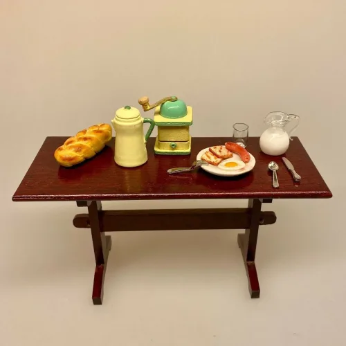 Miniature Morgenmad Spejlæg og Pølse, Miniature Morgenmad Æg Bacon og Pølse, brunch, gavekort, brunchtallerken, anretning, morgenkomplet, morgenmadsanretning, dukkehus, miniaturer, gave, symbolsk, bacon, spejlæg, biti