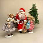 Dukke Mand - Julemand, kostume, outfit, klædt ud, nissedør, julestue, jul, i, dukkehuset, dukkestuen, nisserne, tilbehør, dukkehusdukke, dukker, til, 1:12, jul, juleting, julepynt, sjov, sangskjuler, biti, ribe