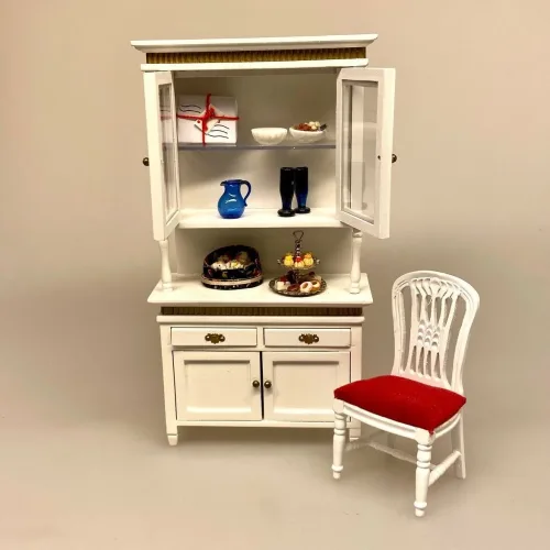Miniature Chatol med guldkant - hvidt, chartol, spisestue, møbel, skab, buffet, dukkehus, dukkehusting, dukkehusmøbler, møbler, miniaturer, 1:12, dukkemøbler, nisser, nissehus, nissebo, juleting, julekalender, lav selv, nissedør, håndlavet, titanians palads, symbolsk, gave, gaveide, elegant, stilmøbler, biti, ribe