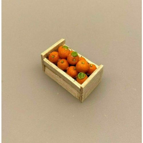 Miniature Kasse med Appelsiner, jaffa, juleappelsiner, clementiner, mandariner, Miniature Kasse med Honningmeloner, galia, melon, frugt, frugtkasse, dukkehuset, købmandsbutik, legemad, miniature, mad, dukkehusmad, dukkehustilbehør, grønthandel, grønthandler, frugt, grønt, nisser, nissetilbehør, sætterkasse, gartner, drivhus, gave, gavekort, symbolsk, pengegave, sangskjuler, biti, ribe