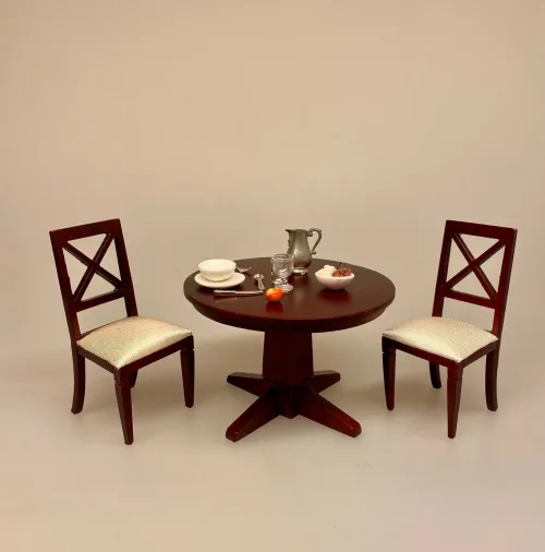 Miniature Spisebor0d Rundt Mahogni, spisebord, dukkehusmøbler, dukkehus, dukkehuset, dukkehustilbehør, dukkehusting, miniature, miniaturer, ting til dukkehus, firkantet, biti, ribe, gavekort, symbolsk gave, gave, bord i gave, gavekort til møbler,valnød, valnøddebrunt, brun bejdset, brunt bord, spisebord, nisser, nisserne, tilbehør, ting til, rundt, spisebord, dukkemøbler, 1:12,