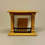 Miniature kamin i lyst træ med gitter, Miniature brænde på stativ, brænde, komfur, ovn, tænde op, gammeldags, dukkestue, dukkehus, miniaturer, til, ting, tilbehør, nisser, nissedør, nissehus, nissebo, nissetilbehør, birgitte frigast, god morgen nisser, dukkehusting, dukkehustilbehør, 1:12, skoven, jule, juleting, stilleben, snelandskab, biti, ribe, op på kaminhylden, glimmer på,