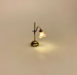 Miniature Bordlampe med Rosa Tulipan skærm, dukkehuslampe, lampe, bordlampe, plisse, plisseret skærm, messing, dukkehusting, dukkehustilbehør, miniaturer, biti, ribe, til nisser