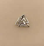 Sølv vedhæng Valknut åben, valknoot, valknude, valknot, amulet, magisk, tre, ni, magisk, stærkt, tegn, symbol, rollespil, vikingetegn, runer, runeskrift, trekanter, trekantet, symbol, tegn, motiv, vikingetid, fund, original, fund, runesten, ribe, museumssmykke, museums, smykke, vehdæhn, sølv, ægte, sterling sølv, biti, ansgar, udgravninger, gaveide, gave