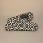 Strikkede luffer uld med foer - Denim-natur, strikluffer, vanter, luffer, strik, bløde, kradser ikke, mønster, strikmønster, forede, foer, med foer, blå, gråblå, merinould, rombemønster, håndstrikkede, dansk, varme, biti, ribe