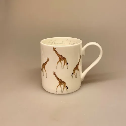 Krus - Ben Porcelæn - Giraffer, giraf, girafsprog, safari, de fem store, afrika, savannen, kaffe, te, tekop, tekrus, kaffekop, kaffekrus, gave, personligt, krus, porcelænskrus, benporcelæn, fine bone china, girafkrus, girafkop, biti, ribe, allport