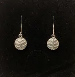 Vikingeøreringe i sølv - Yggdrasil Massiv Stiliseret, livets træ. livtræet, ask, ygdrasil, ygdrasil, aserne, aser, nordiske guder, nordiske, smykker, ægte sølv, ren sølv, sterling sølv, sølv øreringe, ørehængere, vikingesmykker, vikinge øreringe, vikinger, vikingetiden, vikingekopi, kopi, kopismykker, museumssmykker, museums smykke, historiske, smykker, Ribe, Biti, specielle, keltisk flet, keltisk fletværk, evigheden, infinity, uendelig, smybolsk, symbol, kærlighed, familie, dåbsgave, barselsgave, konfirmation,