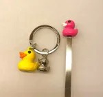 Nøglering med Badeænder - Gul And, badeand, gå glad i bad, karbad, sjov, humor, gadget, gaveide, herlig, gul, and, nøglering, sangskjuler, ting, med, ænder, biti, ribe