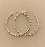 runde, øreringe, ringe, ægte, sølv, nikkelfri, billige, flotte, kraftige, kvalitet, chunky, hoops, loops, hups, snoede, gave, gaveide, konfirmation, konfirmationsgave, smarte, moderne, cool, fine, flotte, biti, ribe, stine a, jane kønig, enamel, maanesten, danske, brands, mærker, smykker, sølv,, Creoler i sølv Ø 35 mm Hoops snoede lyse, store,, Creoler i sølv Ø 40 mm Hoops snoede lyse,