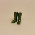 Miniature Gummistøvler Grønne, gummistøvler, gummi, røjsere, wellingtons, havearbejde, fisketur, gartner, sangskjuler, symbolsk gave, gavekort, pengegave, konfirmation, uddannet, færdig, miniaturer, påske, i , sætterkassen, dukkehuset, 1:12, biti, ribe