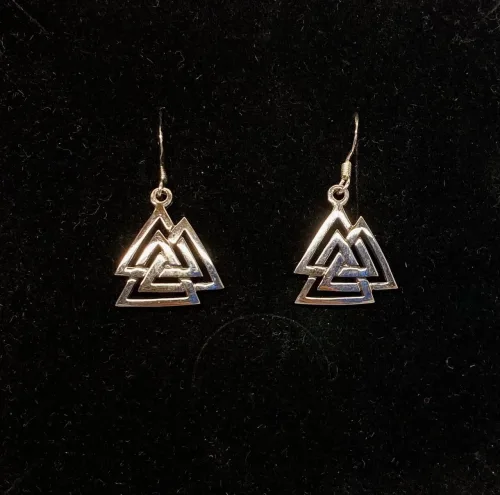 Ørehængere i sølv - Valknut Åben, magisk, tegn, symbol, trekanter, fletværk, vikingesmykker, museumssmykker, kopi, fund, ægte, original, vikingeøreringe, sølv, smykker, nordiske, guder, mytologi, amuletter, lykke, specielle, kvalitet, særlige, flotte,