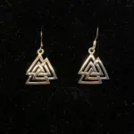 Ørehængere i sølv - Valknut Åben, magisk, tegn, symbol, trekanter, fletværk, vikingesmykker, museumssmykker, kopi, fund, ægte, original, vikingeøreringe, sølv, smykker, nordiske, guder, mytologi, amuletter, lykke, specielle, kvalitet, særlige, flotte,